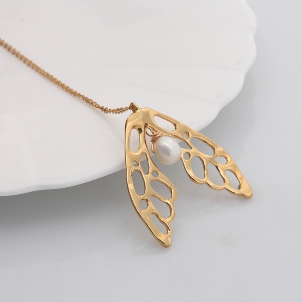 Wing Necklace - Gold