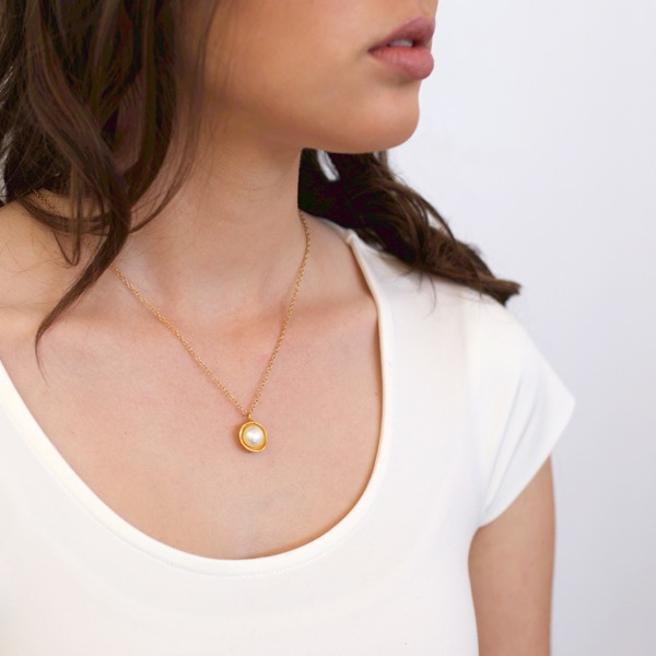 Gold Pearl Cap Necklace