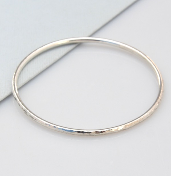 Harmony Planished Bangle - Silver