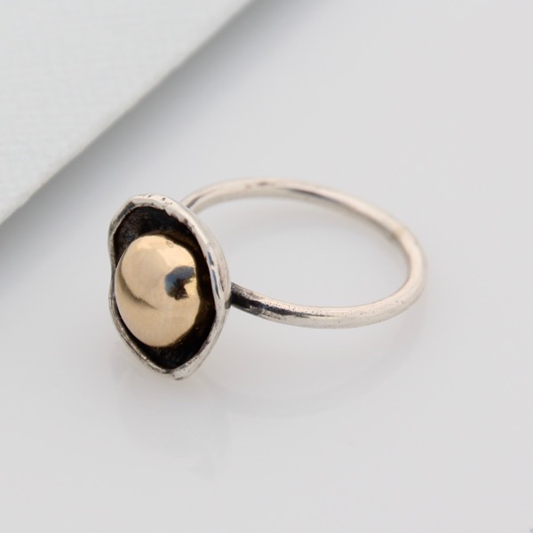 Cap Ring with Gold Pebble