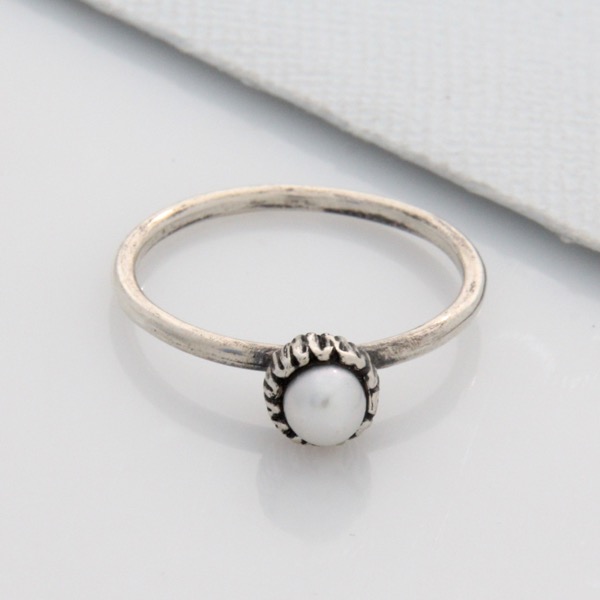 Small Textured Cap Ring - White