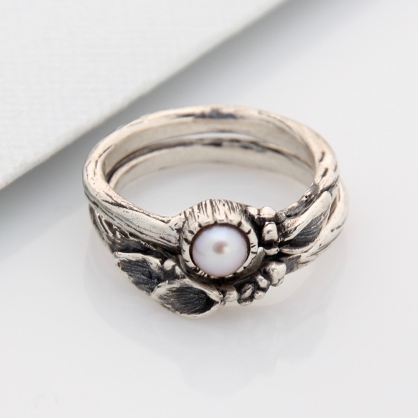 Mini Floral Solitaire with Freshwater Pearl