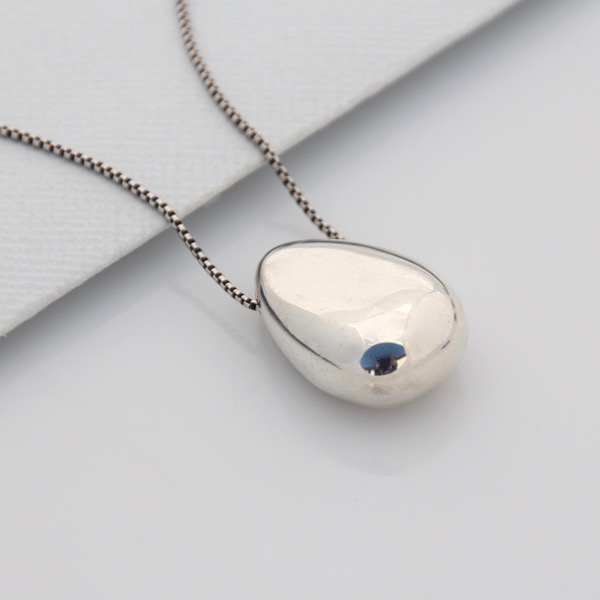 Pebble Diffuser Necklace
