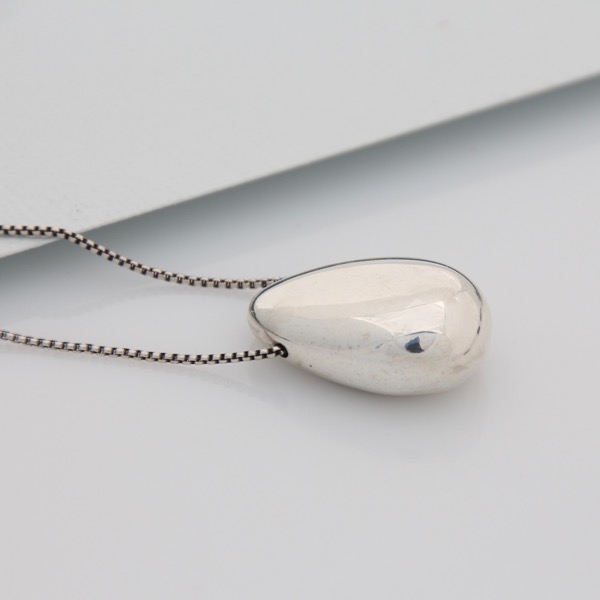 Pebble Diffuser Necklace